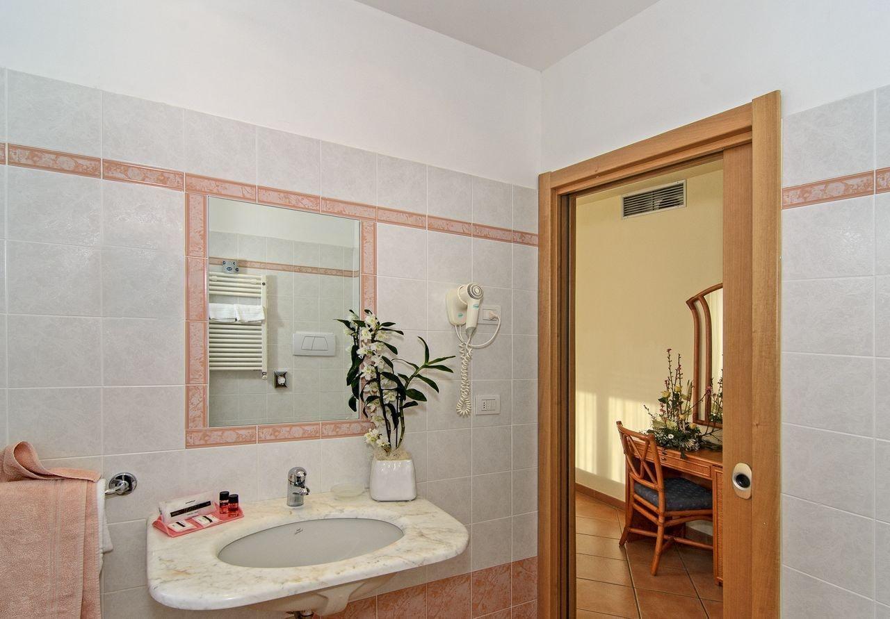 Hotel Katy Viareggio Exterior photo
