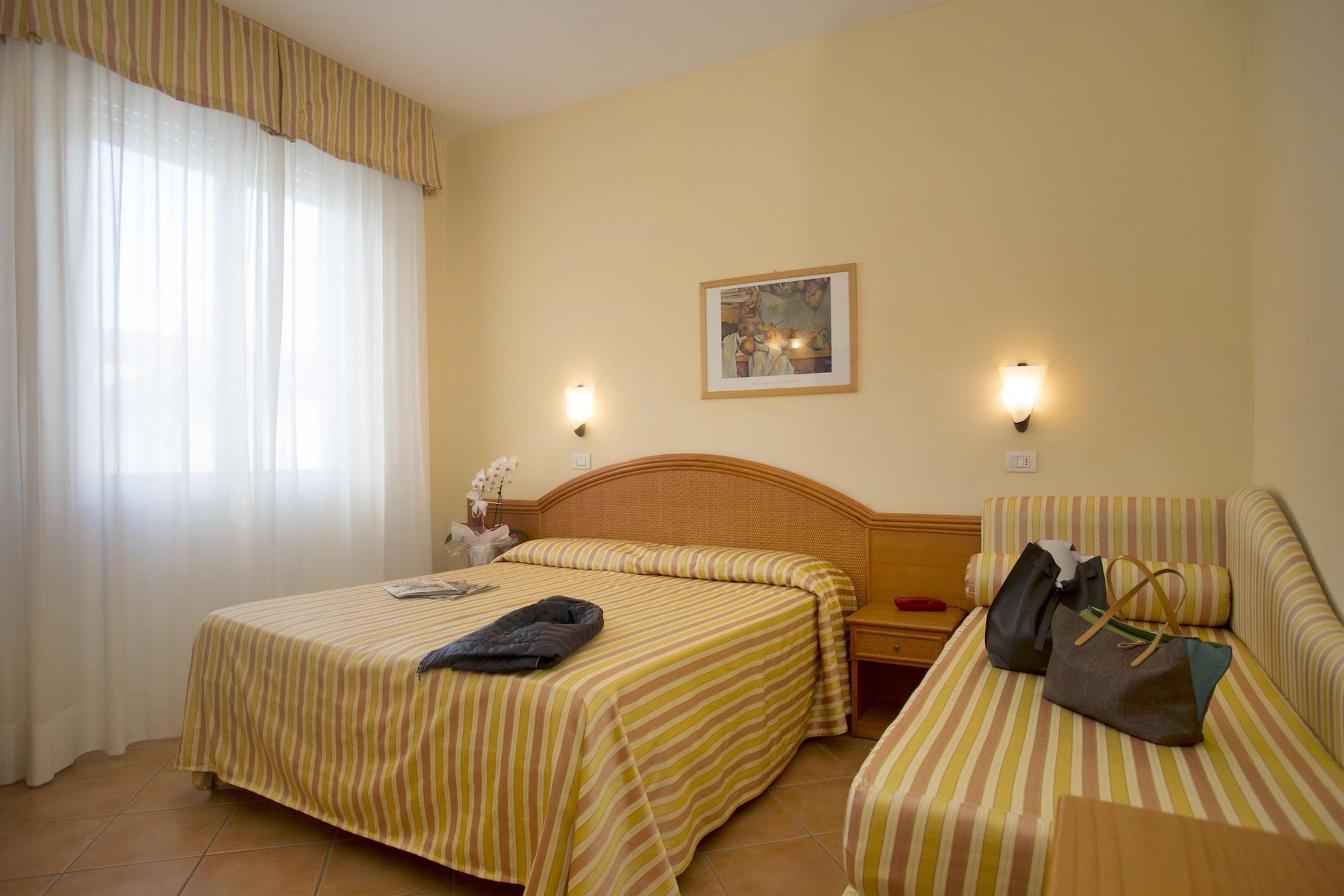 Hotel Katy Viareggio Exterior photo