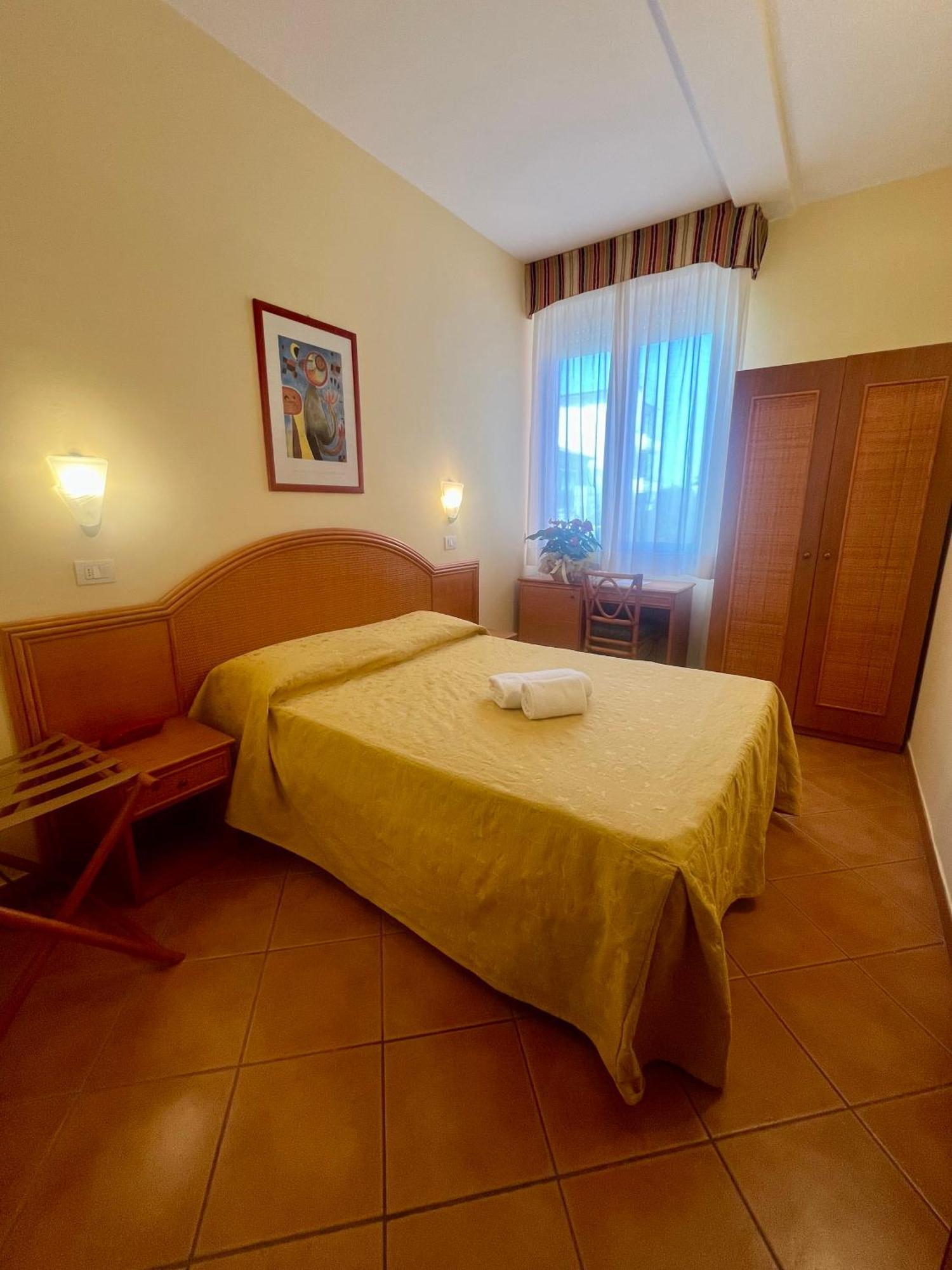 Hotel Katy Viareggio Exterior photo